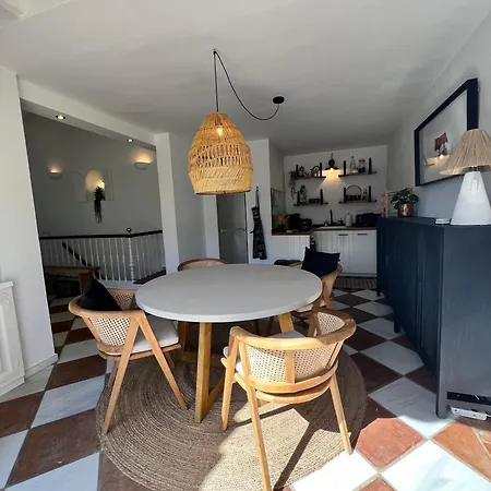Casa De Oro Luxurious Townhouse Holiday home *