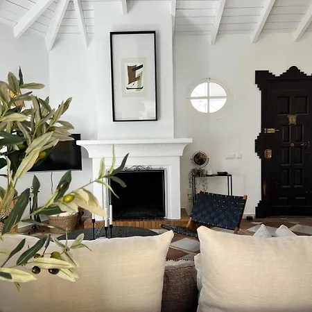 Casa De Oro Luxurious Townhouse Holiday home *
